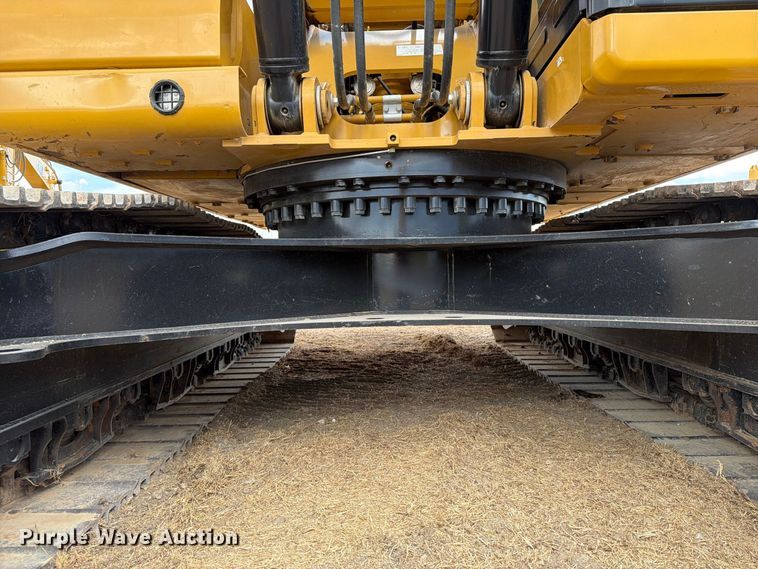 image for item FN3539 2020 Caterpillar 330 excavator