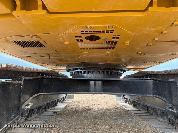 image for item FN3539 2020 Caterpillar 330 excavator