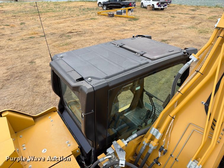 image for item FN3539 2020 Caterpillar 330 excavator