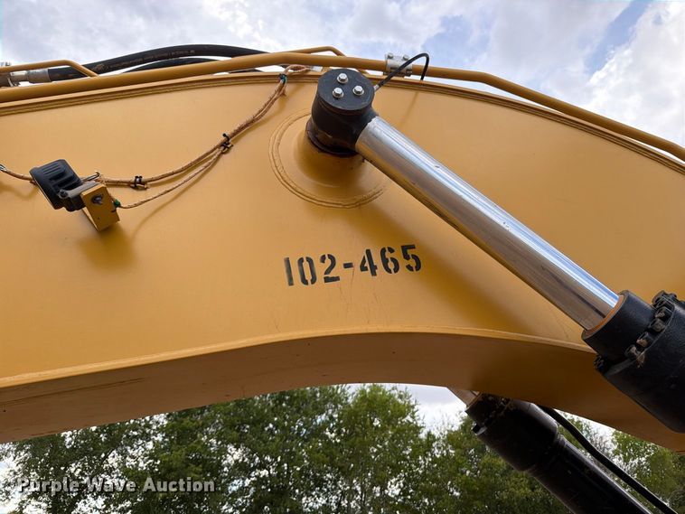 image for item FN3539 2020 Caterpillar 330 excavator