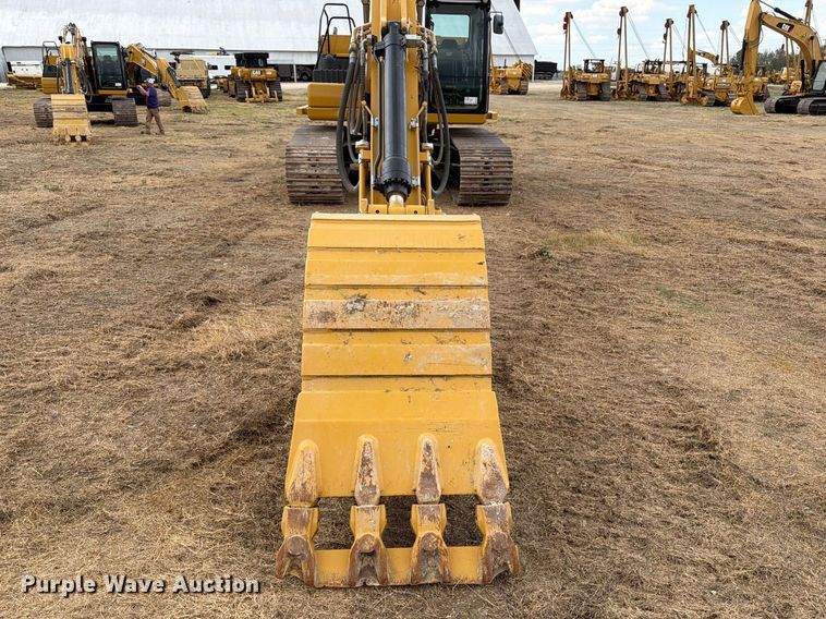 image for item FN3539 2020 Caterpillar 330 excavator