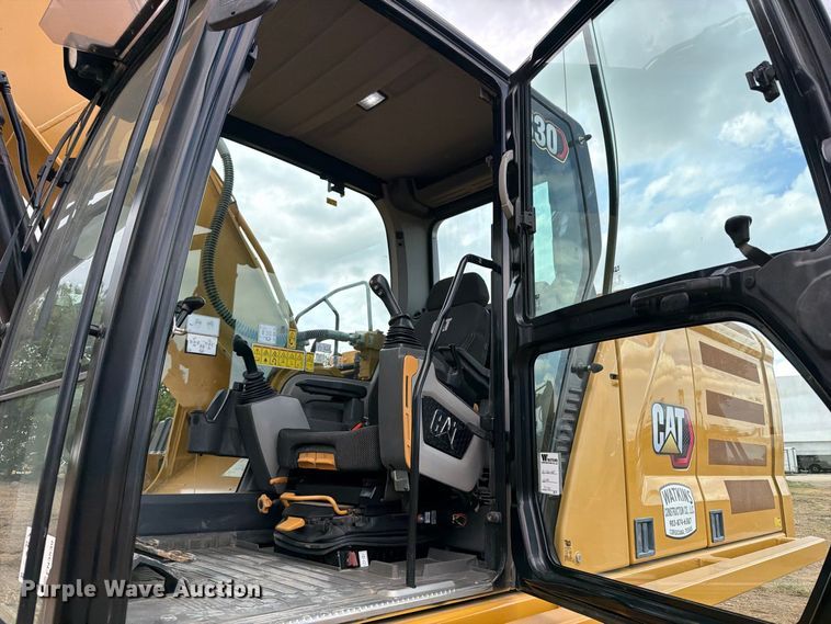 image for item FN3539 2020 Caterpillar 330 excavator