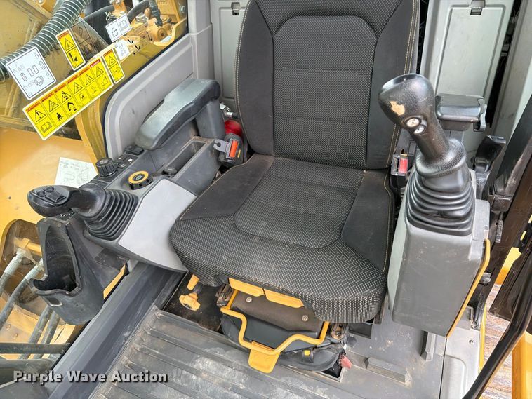 image for item FN3539 2020 Caterpillar 330 excavator