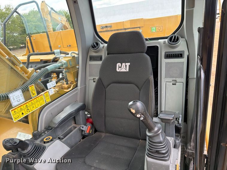 image for item FN3539 2020 Caterpillar 330 excavator