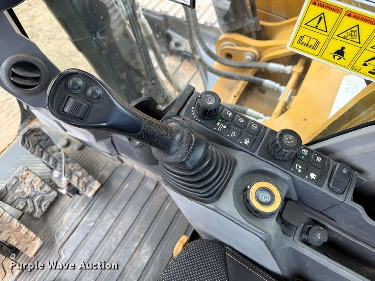 image for item FN3539 2020 Caterpillar 330 excavator