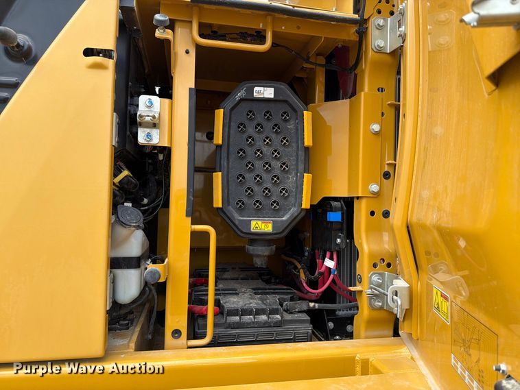 image for item FN3539 2020 Caterpillar 330 excavator