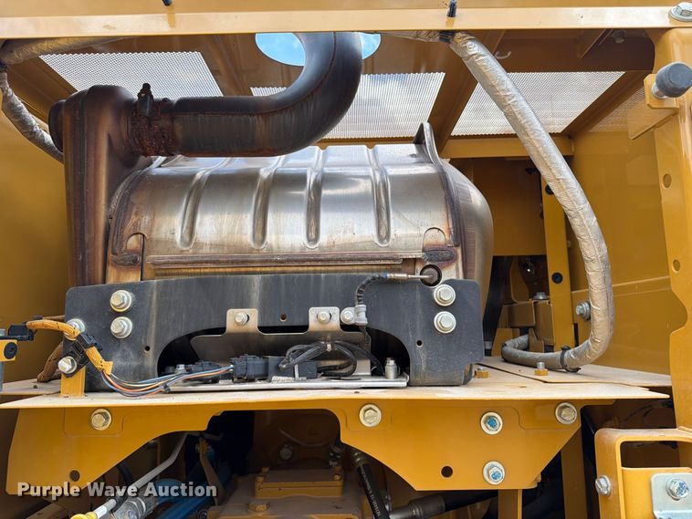 image for item FN3539 2020 Caterpillar 330 excavator