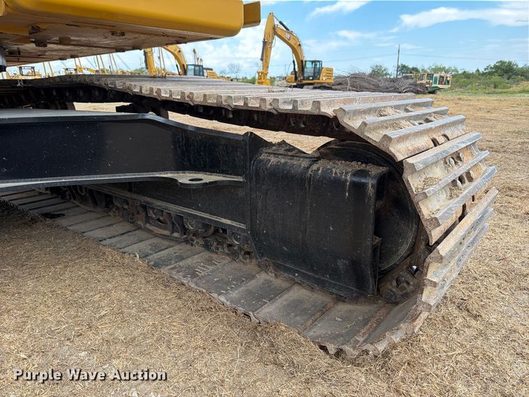 image for item FN3539 2020 Caterpillar 330 excavator
