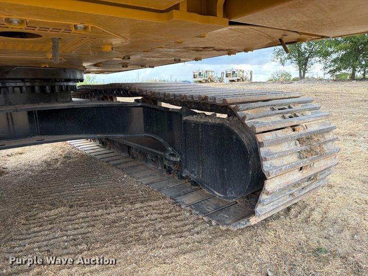 image for item FN3539 2020 Caterpillar 330 excavator