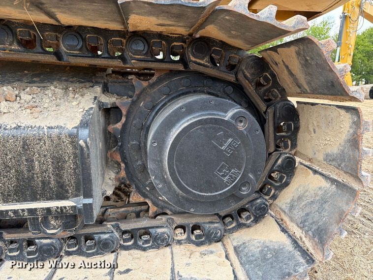 image for item FN3539 2020 Caterpillar 330 excavator