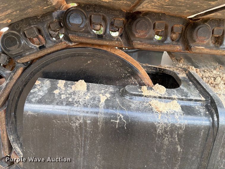 image for item FN3539 2020 Caterpillar 330 excavator