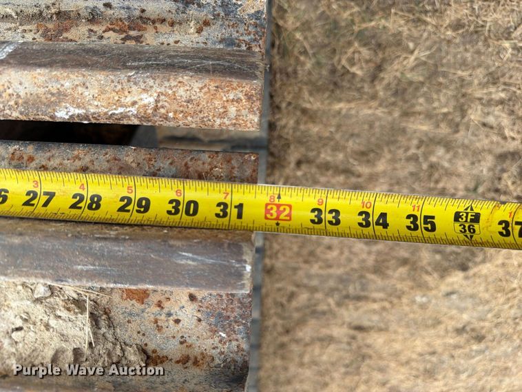 image for item FN3539 2020 Caterpillar 330 excavator