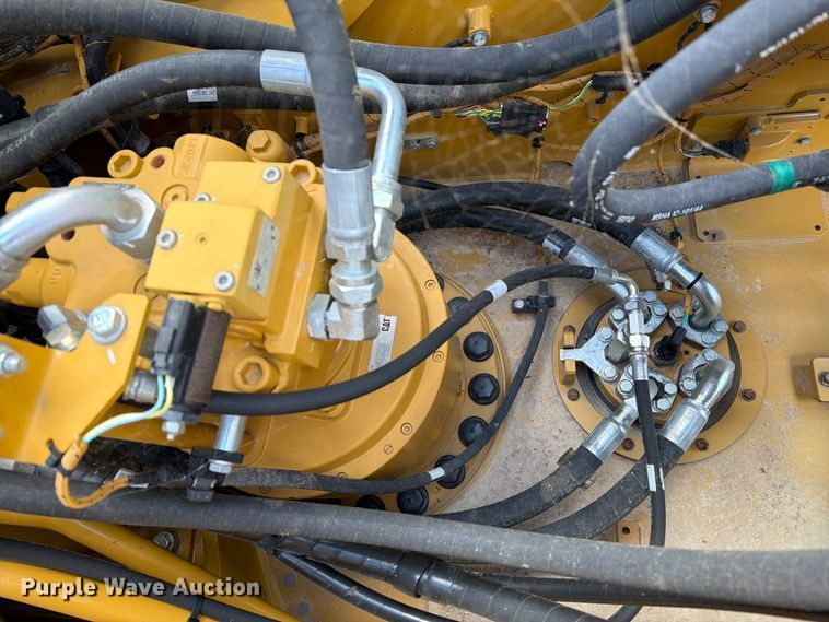 image for item FN3540 2022 Caterpillar 330 TC excavator