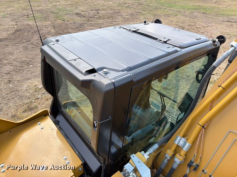 image for item FN3540 2022 Caterpillar 330 TC excavator