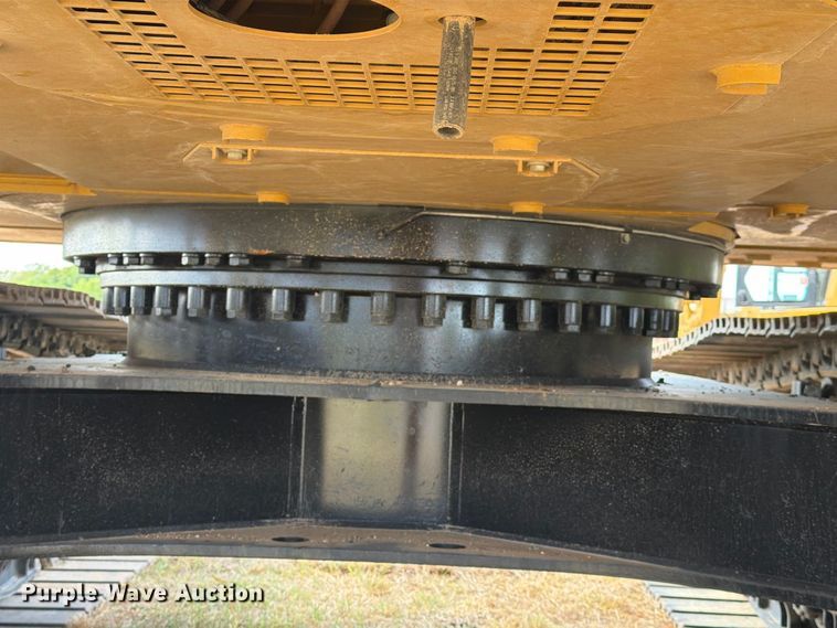 image for item FN3540 2022 Caterpillar 330 TC excavator
