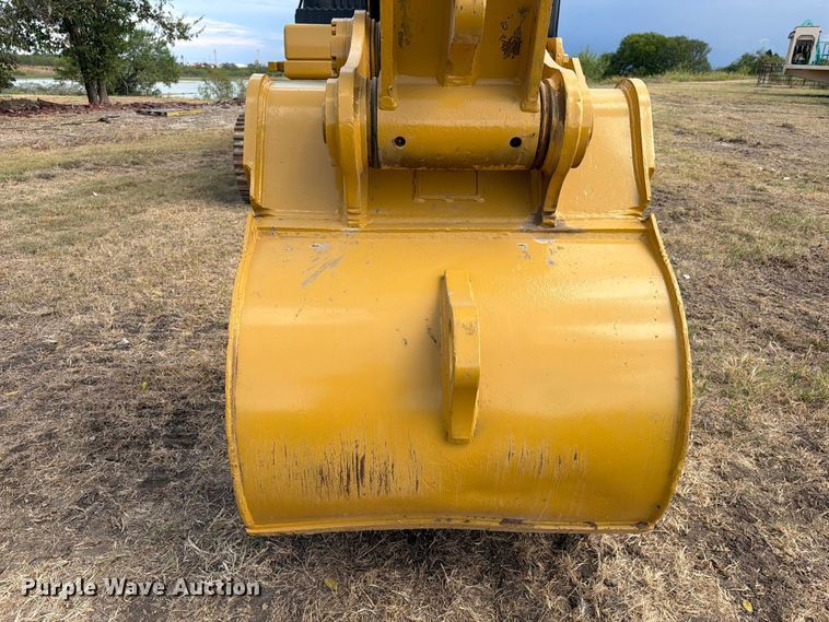 image for item FN3540 2022 Caterpillar 330 TC excavator