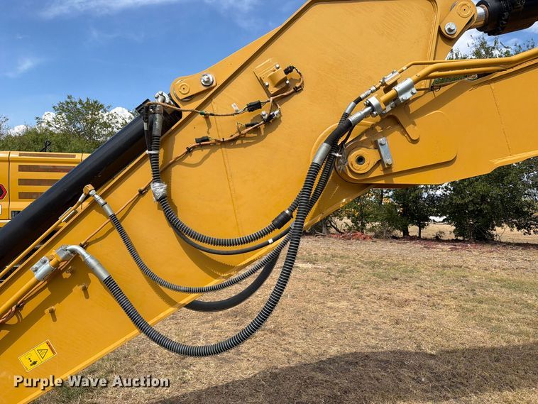 image for item FN3540 2022 Caterpillar 330 TC excavator