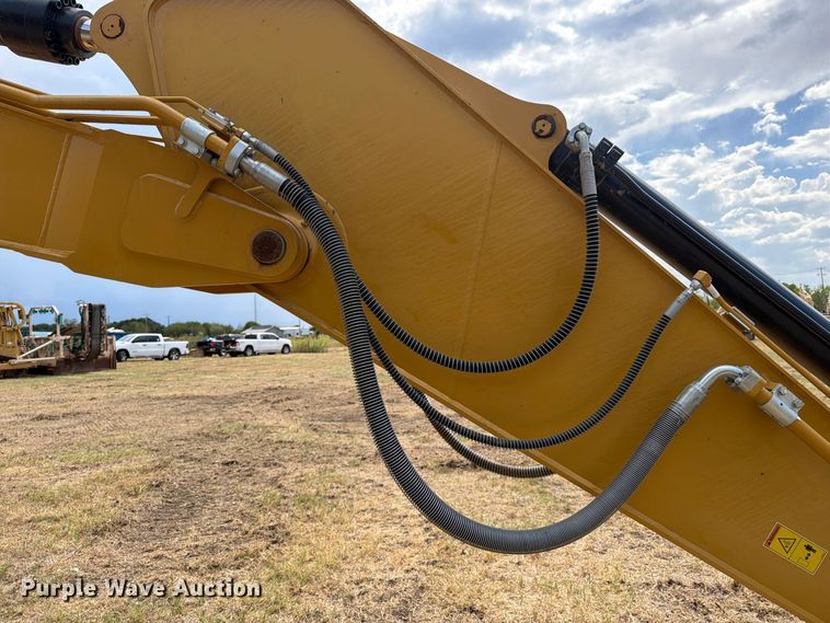 image for item FN3540 2022 Caterpillar 330 TC excavator