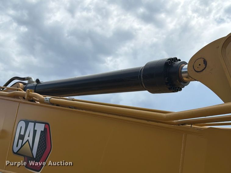 image for item FN3540 2022 Caterpillar 330 TC excavator