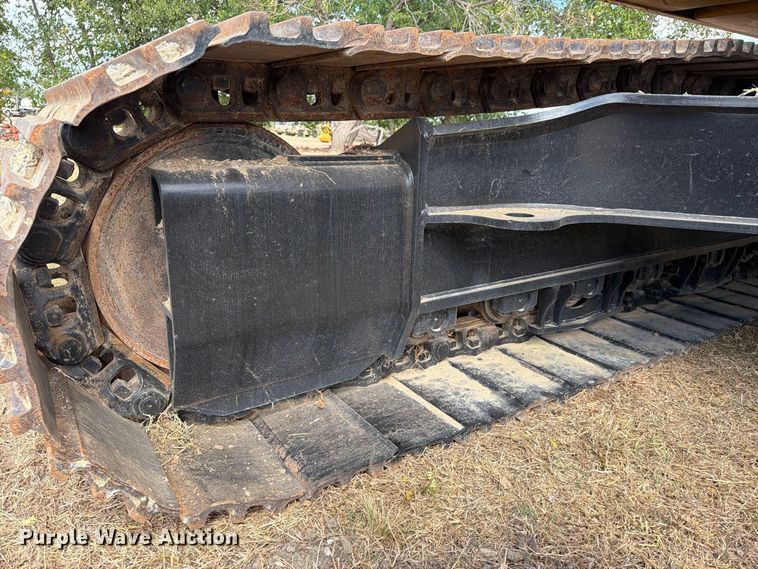 image for item FN3540 2022 Caterpillar 330 TC excavator