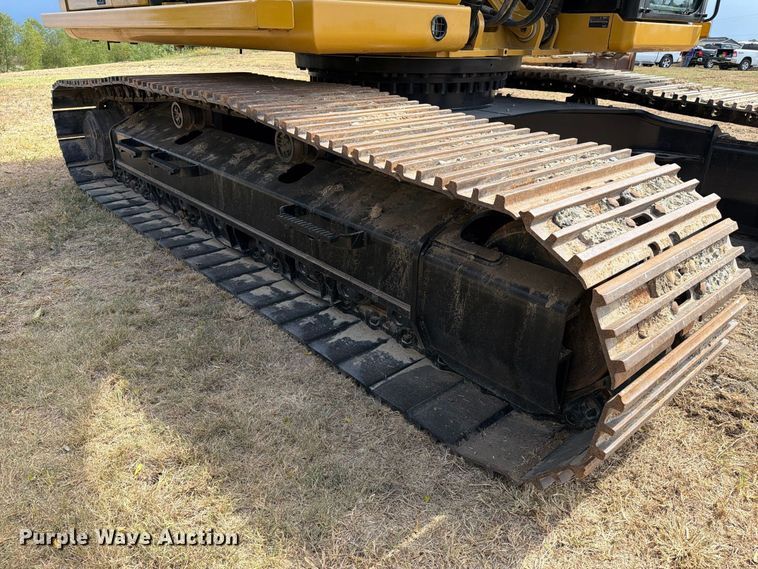 image for item FN3540 2022 Caterpillar 330 TC excavator