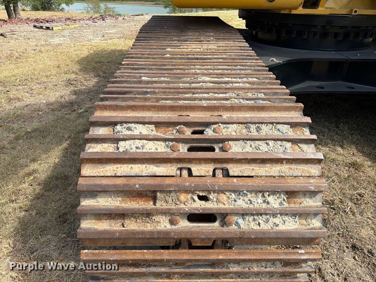 image for item FN3540 2022 Caterpillar 330 TC excavator