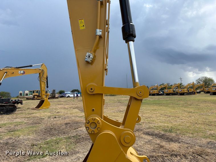 image for item FN3541 2022 Caterpillar 330 TC excavator