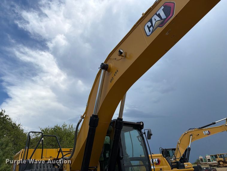 image for item FN3541 2022 Caterpillar 330 TC excavator