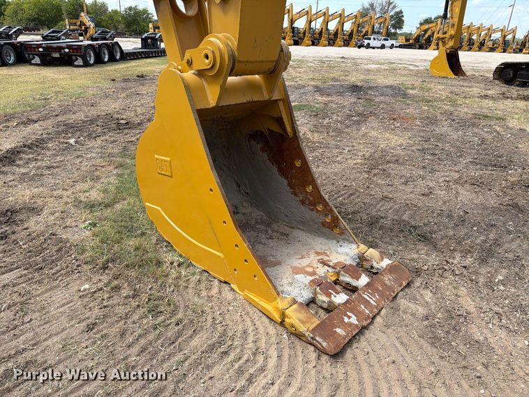image for item FN3541 2022 Caterpillar 330 TC excavator