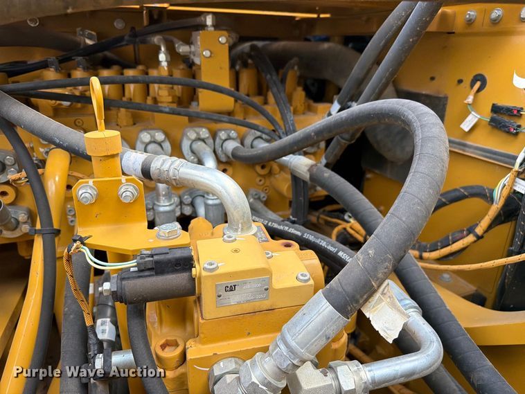 image for item FN3541 2022 Caterpillar 330 TC excavator