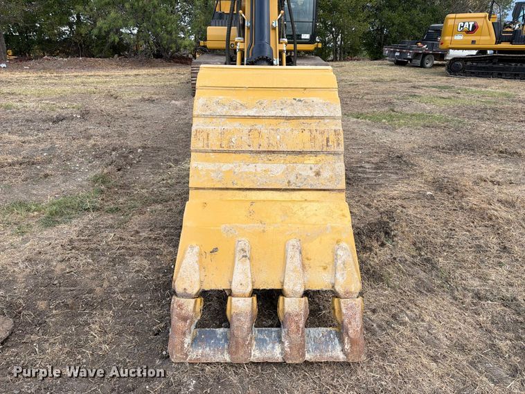 image for item FN3541 2022 Caterpillar 330 TC excavator