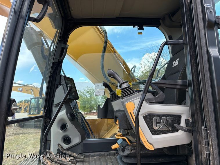 image for item FN3541 2022 Caterpillar 330 TC excavator