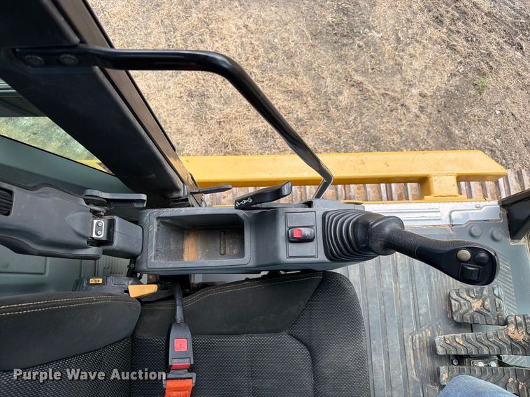 image for item FN3541 2022 Caterpillar 330 TC excavator