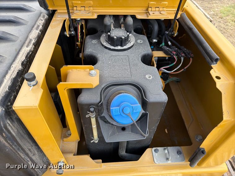 image for item FN3541 2022 Caterpillar 330 TC excavator