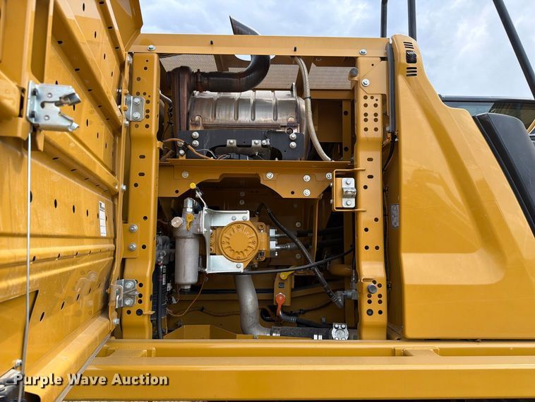 image for item FN3541 2022 Caterpillar 330 TC excavator