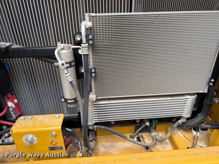 image for item FN3541 2022 Caterpillar 330 TC excavator