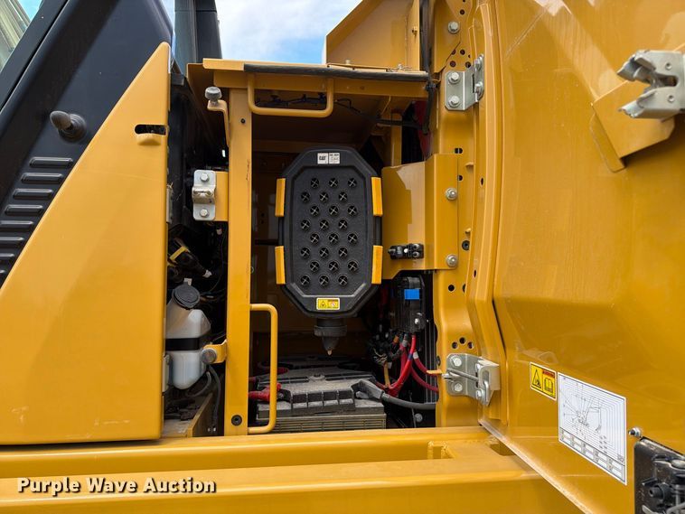 image for item FN3541 2022 Caterpillar 330 TC excavator