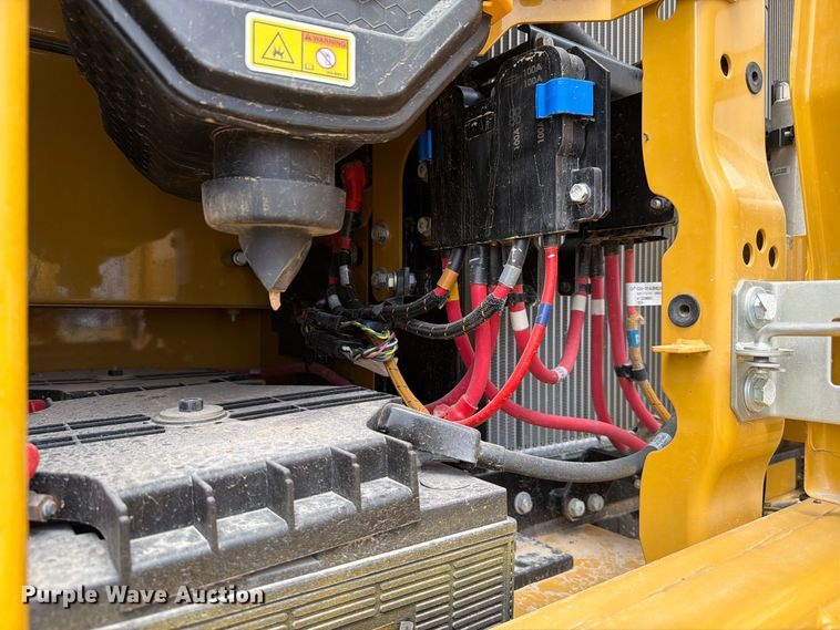 image for item FN3541 2022 Caterpillar 330 TC excavator