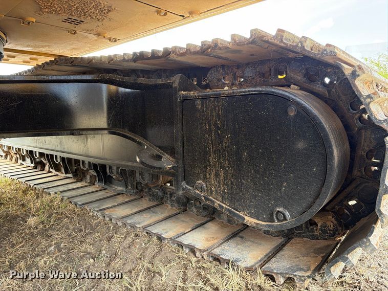 image for item FN3541 2022 Caterpillar 330 TC excavator