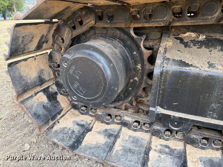 image for item FN3541 2022 Caterpillar 330 TC excavator