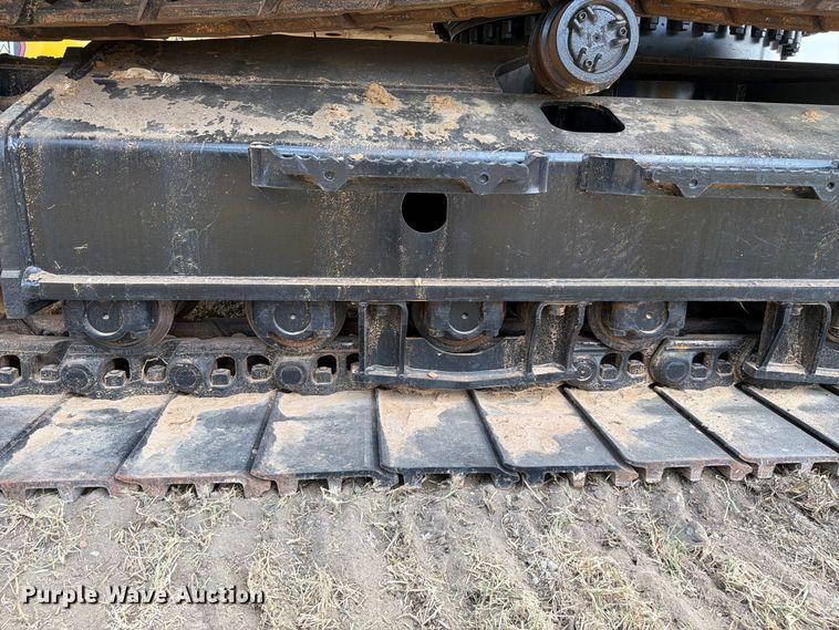 image for item FN3541 2022 Caterpillar 330 TC excavator