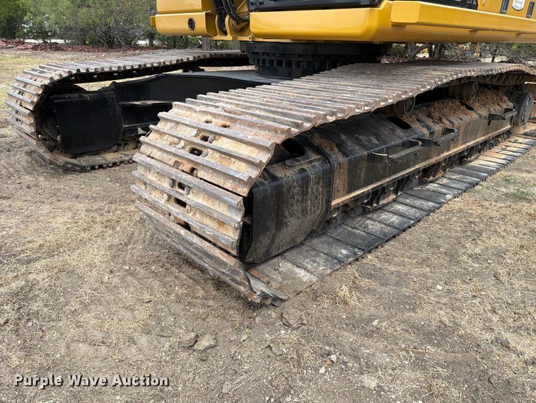 image for item FN3541 2022 Caterpillar 330 TC excavator