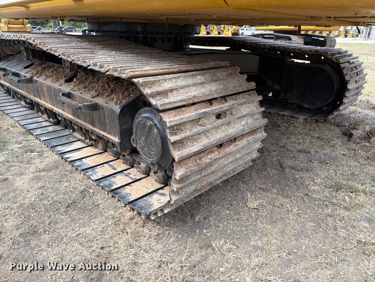 image for item FN3541 2022 Caterpillar 330 TC excavator