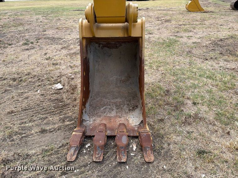 image for item FN3542 2020 Caterpillar 330 GC TC excavator