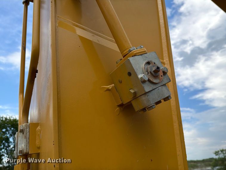 image for item FN3542 2020 Caterpillar 330 GC TC excavator