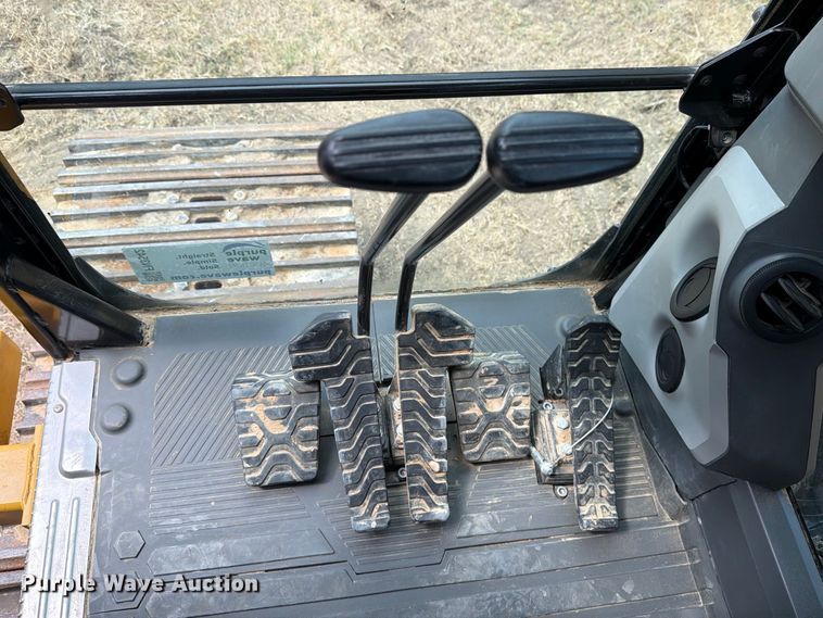 image for item FN3542 2020 Caterpillar 330 GC TC excavator