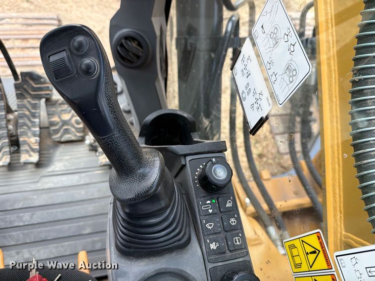 image for item FN3542 2020 Caterpillar 330 GC TC excavator