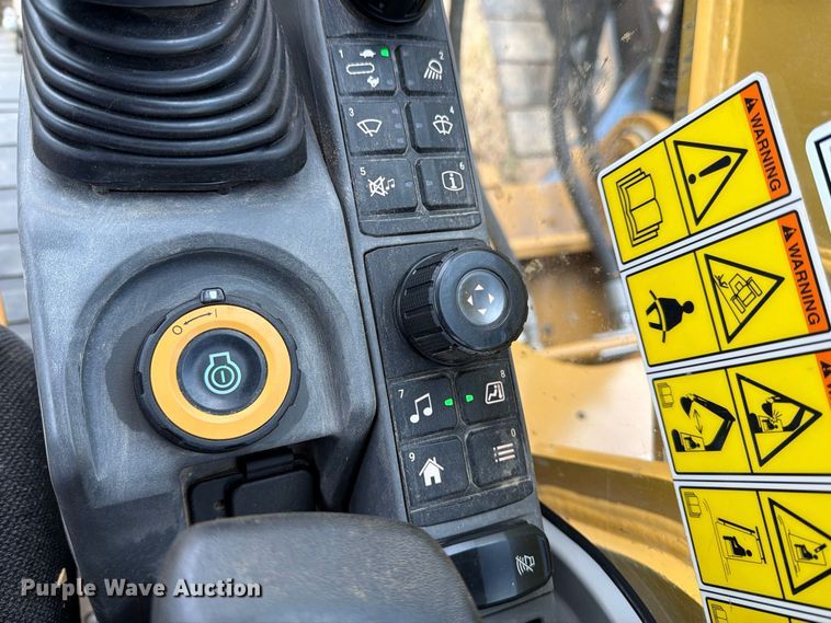 image for item FN3542 2020 Caterpillar 330 GC TC excavator