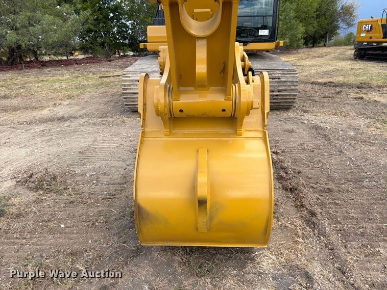 image for item FN3543 2023 Caterpillar 330 TC excavator