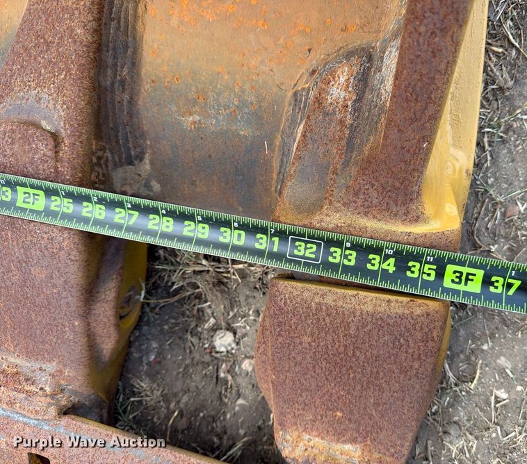image for item FN3543 2023 Caterpillar 330 TC excavator